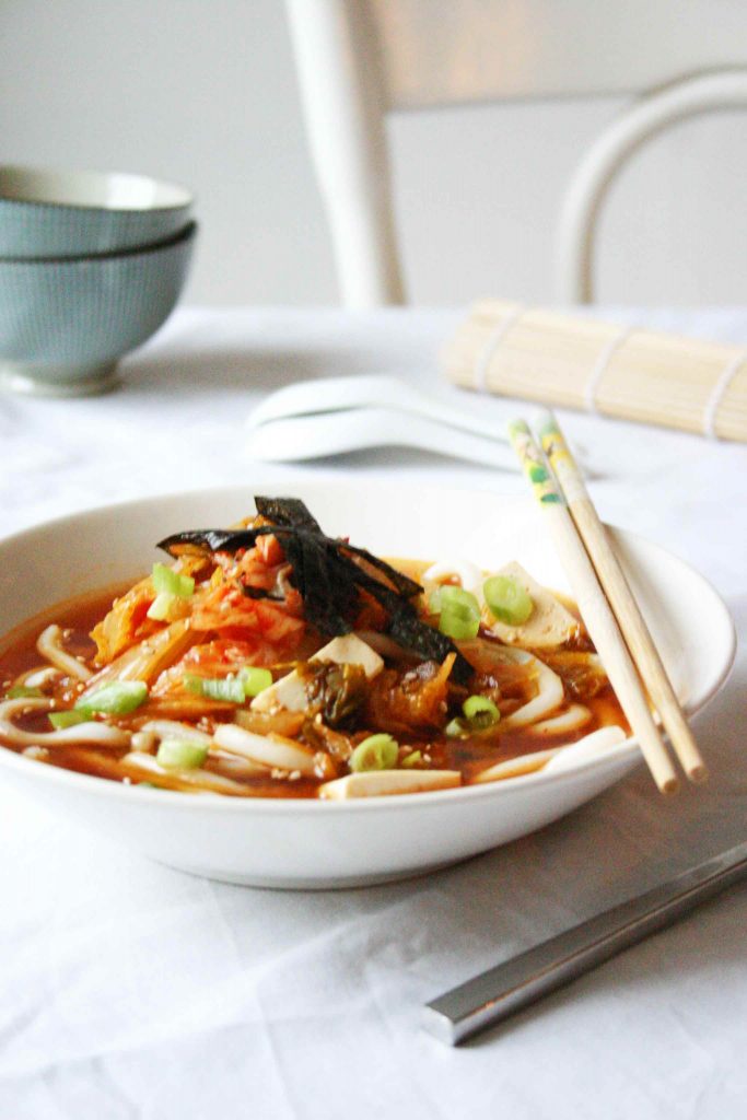 Kimchi en udon noedelssoep